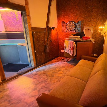 Bookeinfach Bad Ems - Private - Sauna Jacuzzi Whirlpool Swimmingpool Alahna Sup Beachvolleyball Billiards Ping Pong Cinema Theater Music Disco Ball Bbq Und Parkplaetze Exterior foto