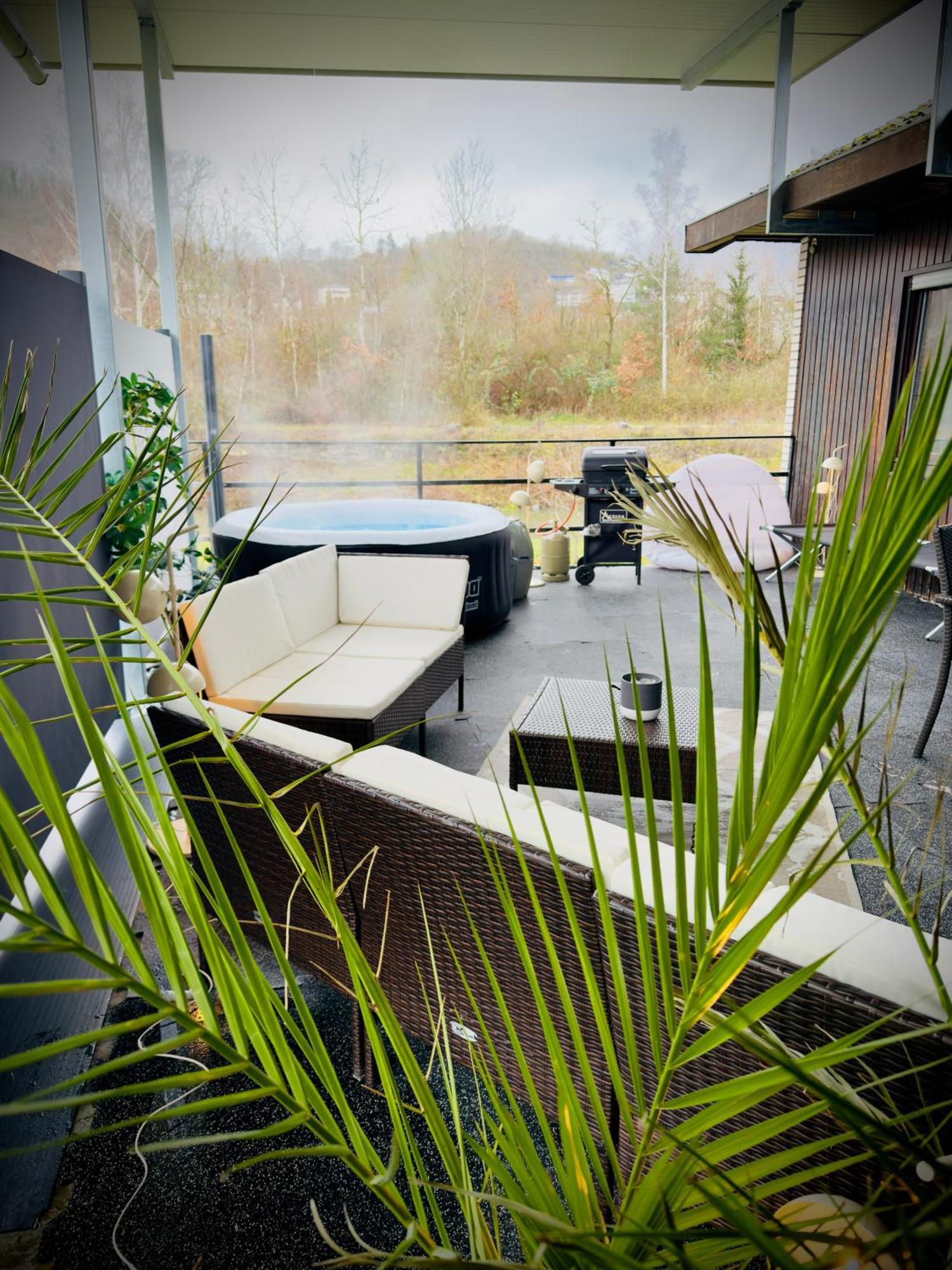 Bookeinfach Bad Ems - Private - Sauna Jacuzzi Whirlpool Swimmingpool Alahna Sup Beachvolleyball Billiards Ping Pong Cinema Theater Music Disco Ball Bbq Und Parkplaetze Exterior foto